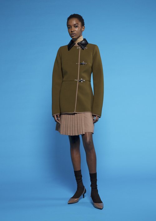 Abrigo verde militar con las solapas negras de Fay para  el otoño/invierno 2018