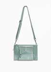Bolso verde con banda para colgar con dos bolsillos exteriores e la Nueva Colección Primavera/Verano 2018 de & Other Stories