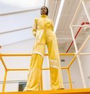 Conjunto de chándal amarillo de la Nueva Colección Cápsula de Adidas 2018