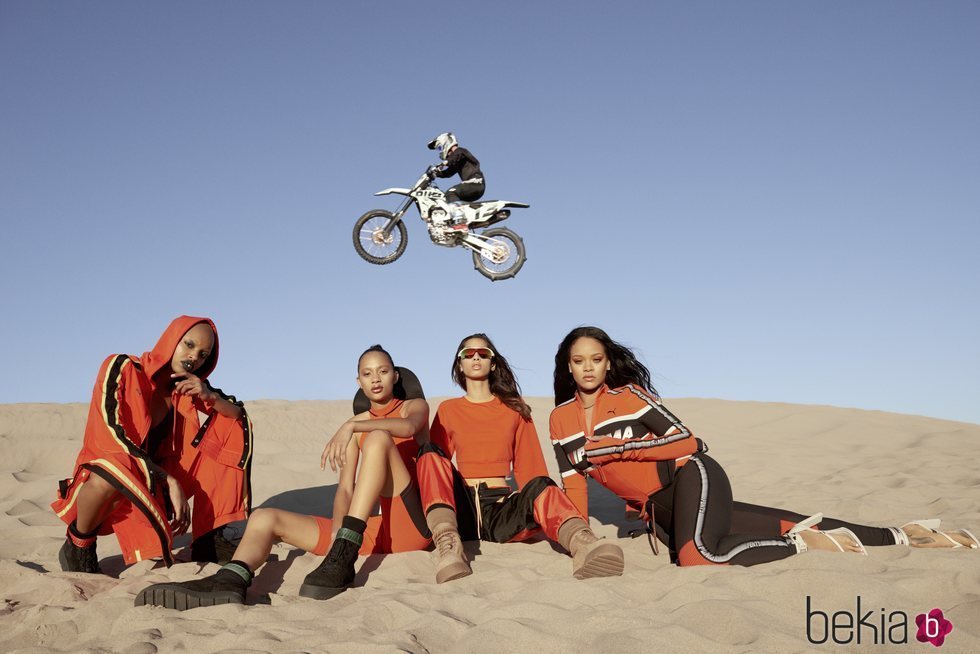 Chándales cortos y largos de color naranjas y negros de la colección Fenty X Puma SS18