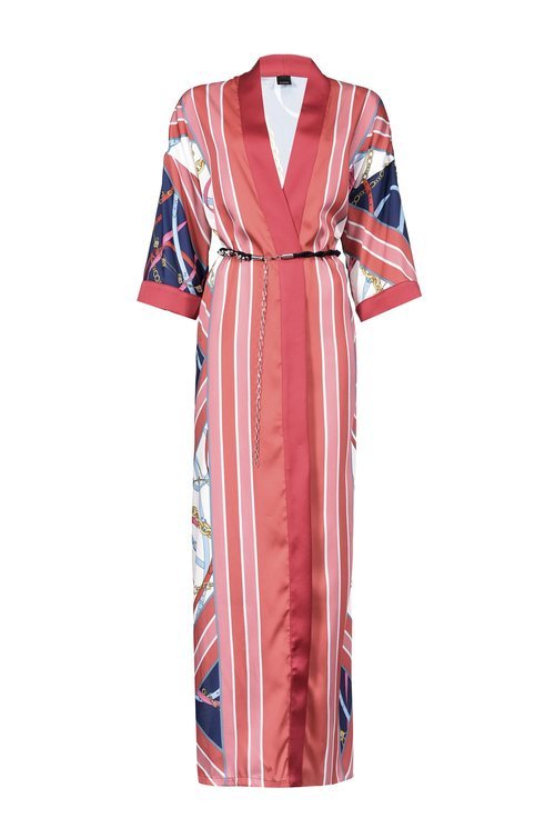 Kimono maxi de tonalidad coral de la nueva colección de Pinko de kimonos