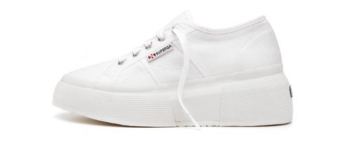 Zapatilla blanca Up5 en color blanca con la suela en blanca de la firma Superga