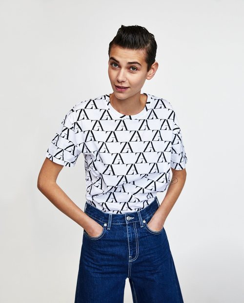 Camiseta con el logo de Zara de la Nueva Coleción Cápsula 2018