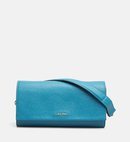 Bolso azul con el logo de Calvin Klein de la Nueva Colección de accesorios Primavera/Verano 2018