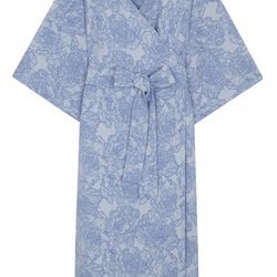 Vestido midi con estampado de flores azul bebé de la nueva coleccion primavera/verano 2018 de Betolaza