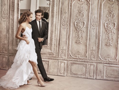 Zapatos de tacón con cristales incrustados de Jimmy Choo Bridal 2018