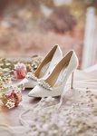 Zapatos de tacón con cristales de swarovski inspirados en la cenicienta de Jimmy Choo Bridal 2018