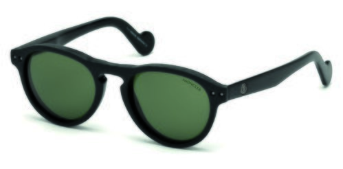 Gafas negras con cristal oscuro de la nueva colección primavera/verano 2018 de Moncler