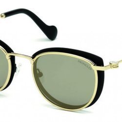 Gafas doradas y negras con el cristal claro de la nueva colección primavera/verano 2018 de Moncler