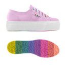 Zapatillas rosa claro con los cordones y la suela de colores de Superga primavera/verano 2018