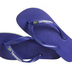 Chanclas en color azul con las tiras en azul de los nuevos diseños de Havaianas Brasil Layers 2018