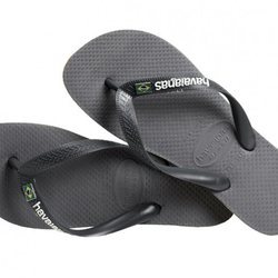 Chanclas en color gris con las tiras grises de los nuevos diseños de Havaianas Brasil Layers 2018