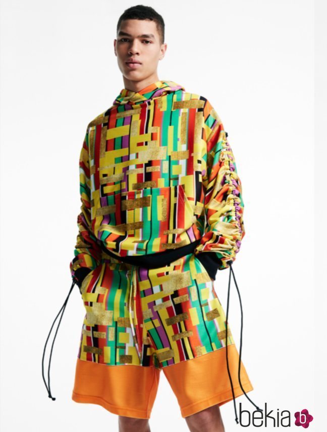 Total look de hombre de sudadera y pantalón corto de la nueva colección de Asos Madre in Kenia 2018