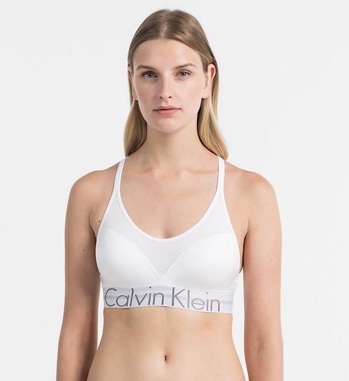 Sujetador deportivo en color blanco de la nueva colección de primavera/verano 2018 de Calvin Klein