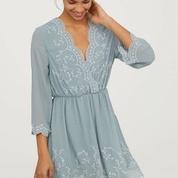 Vestido bordado  de la nueva colección de primavera de H&M