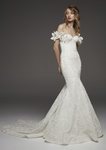 Vestido corte sirena con flores estampadas de Pronovias colección avance 2019