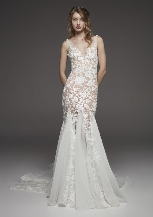 Vestido de corte sirena con estampado floral y transparencias de Pronovias colección avance 2019
