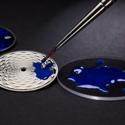 Imágenes de la realización de los relojes de la colección Liens Lumière de Chaumet