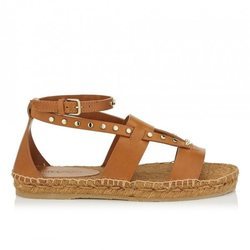 Sandalia plana en color marrón y la suela de esparto de la nueva colección primavera/verano 2018 de Jimmy Choo