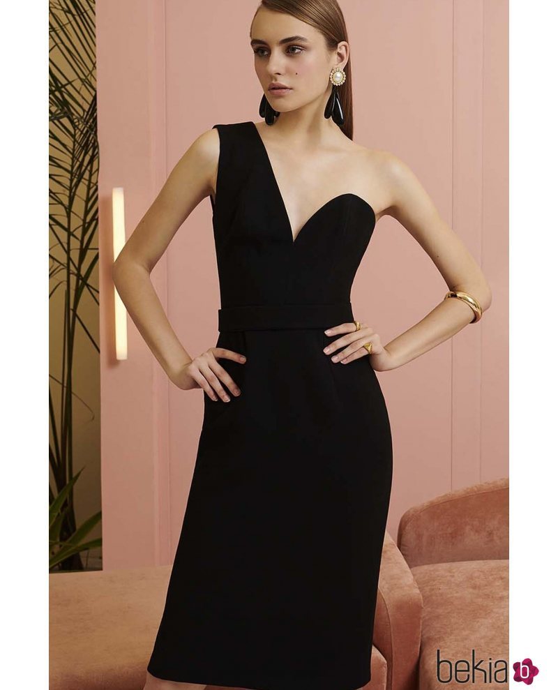 Vestido midi en color negro de la nueva colección primavera/verano 2018 de Dolores Promesas