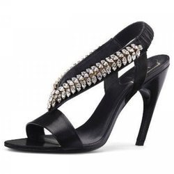 Sandalia de tacón en color negra con brillantes de la nueva colección primvera/verano 2018 de Roger Vivier
