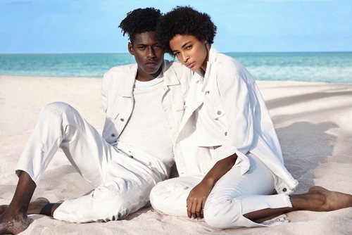 Conjuntos denim blancos de Lefties para el verano 2018