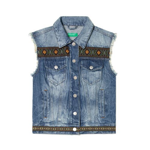 Chaleco vaquero de la colección 'Coachella Vibes' 2018