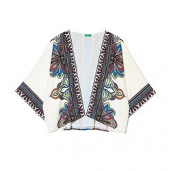 Kimono estampado de la colección 'Coachella Vibes' 2018