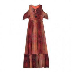 Vestido con hombros descubiertos de la colección 'Coachella Vibes' 2018