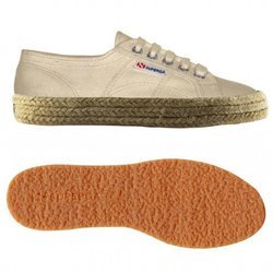 Superga en color crudo de la nueva colección primavera/verano 2018