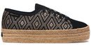 Superga con estampado étnico de la nueva colección primavera/verano 2018