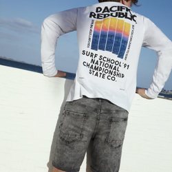 Camiseta de manga larga de la colección 'Pacific Republic' de Pull&Bear
