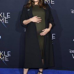 Eva Longoria con un vestido verde botella en el estreno de la película 'A Wrinkle in Time'