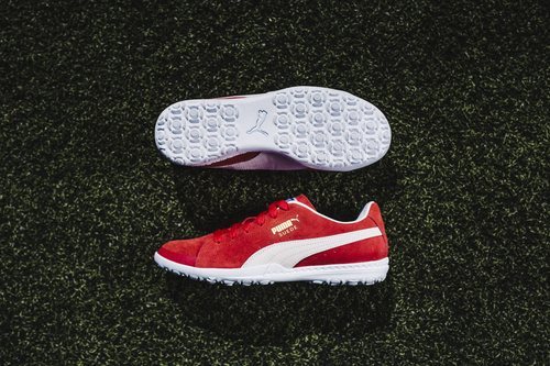Zapatilla para césped de la colección 'Future Suede' de Puma