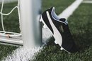 Bota para césped artificial de la colección 'Future Suede' de Puma