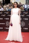 Sandra Escacena con un vestido blanco en el Festival de Cine de Málaga 2018