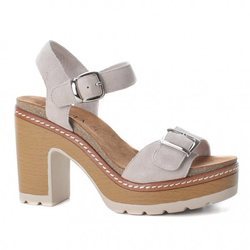 Sandalia de doble tira de la colección primavera/verano 2018 de Carmela