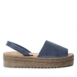 Zapato abierto de cuero de la colección primavera/verano 2018 de Carmela