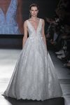 Vestido con falda voluminosa de Rosa Clará en la Barcelona Bridal Fashion Week 2018