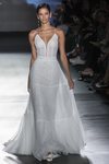 Vestido de estilo boho de Rosa Clará en la Barcelona Bridal Fashion Week 2018