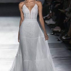 Vestido de estilo boho de Rosa Clará en la Barcelona Bridal Fashion Week 2018