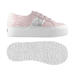 Zapatilla efecto piel de la nueva línea en tonos pastel de Superga