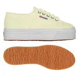 Zapatilla en color amarillo de la nueva línea pastel de Superga