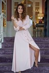 Vestido rosa claro de Blue Palm la firma creada por Lara Álvarez 2018