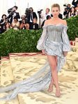 Lili Reinhart vestida de H&M en la Met Gala 2018
