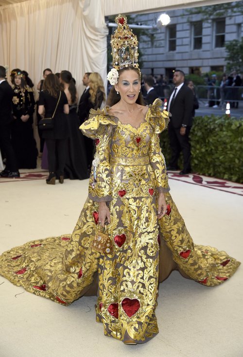Sarah Jessica Parker con un diseño de Dolce & Gabbana en la Gala Met 2018
