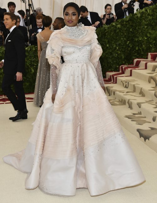 Alicia Quarles con un vestido voluminoso en la Gala Met 2018