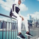 Modelo con zapatillas Puma AVID evoKNIT X DIAMOND 2018