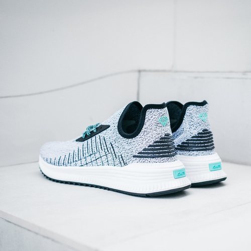 Parte trasera del nuevo modelo de zapatillas Puma 2018 AVID evoKNIT X DIAMOND