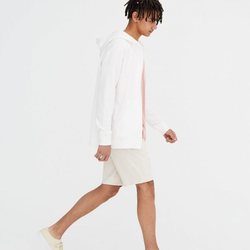 Sudadera blanca con capucha para hombre de la primera colección sostenible de Pull & Bear 2018